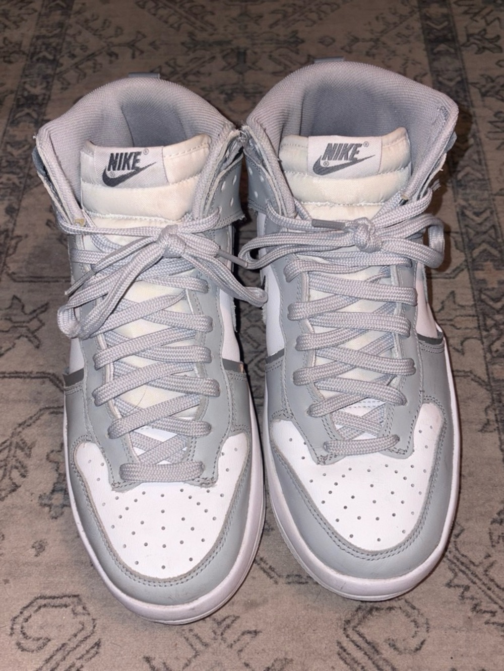 Nike Men’s Mid/High-Top Sneakers in Light Gray and White